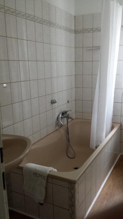 Konstanz Naehe, Ruhiges 4-Zim-Wohnung Bis 8 Personen Kreuzlingen Habitación foto